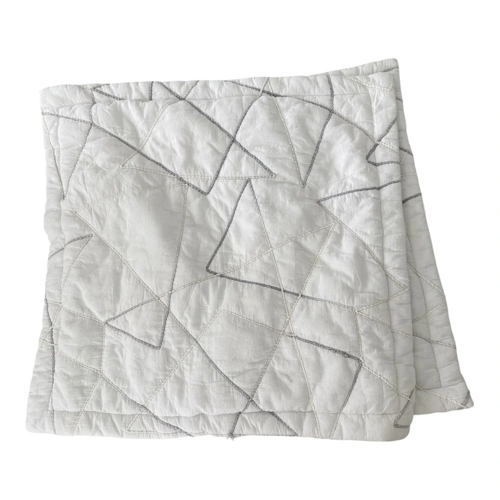 MICHAEL AMINI White Modern Geometric Minimalist Geometric Quilted Pillow Shams